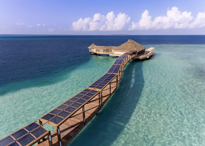 Hurawalhi Island Resort